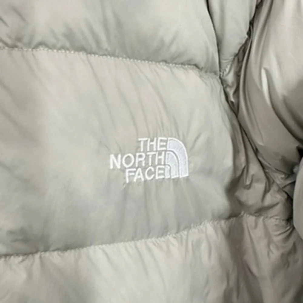 The North Face Large Hooded Down Puffer Jacket 600 Down‎ Fill Power Beige Pewter